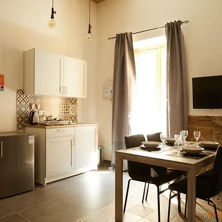 Casa Scassacocchi * Neapol